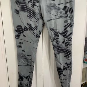 ASICS LIKE NEW LEGGINGS